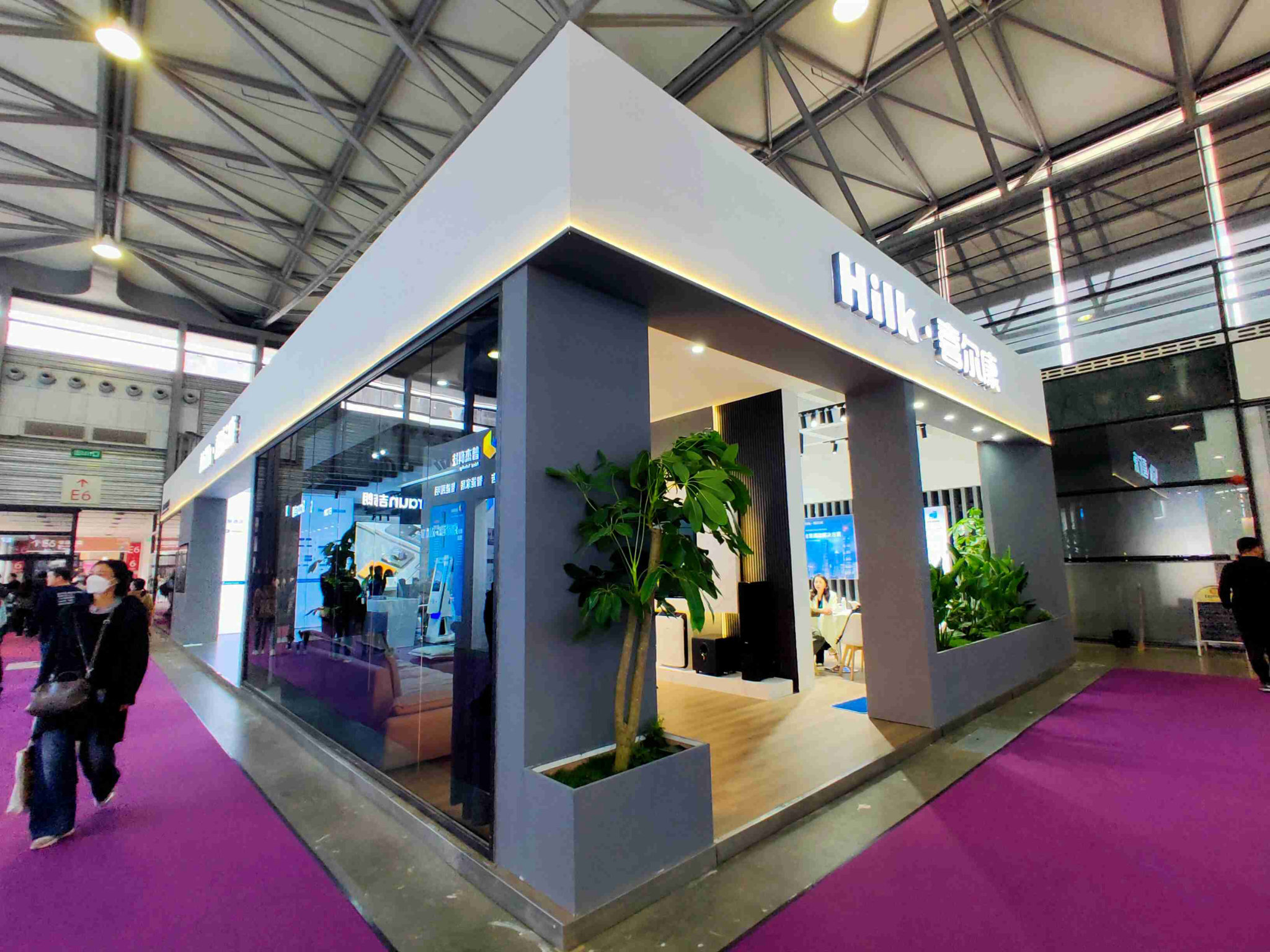 展會(huì)成功的關(guān)鍵：專業(yè)展臺(tái)搭建指南