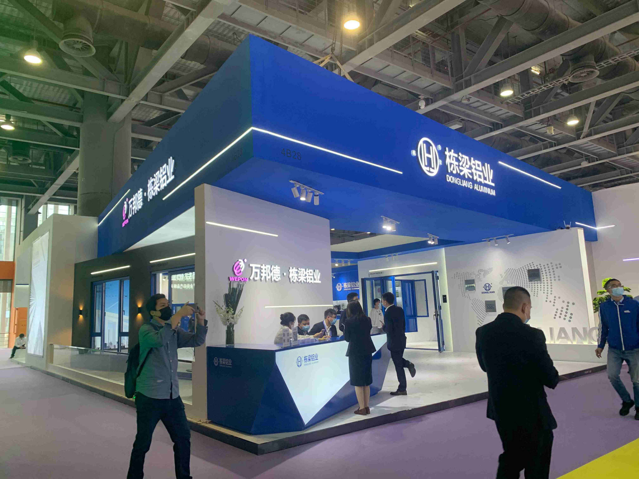 專業展會vs綜合展會：優缺點比較
