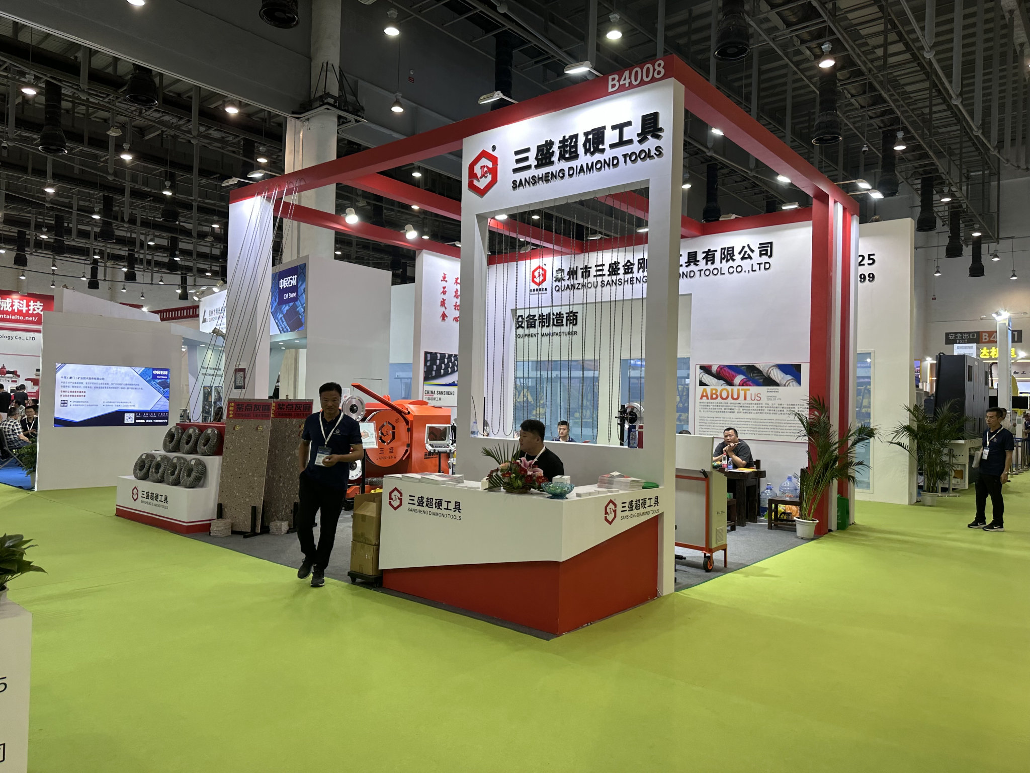 上海展會裝修新趨勢：個性化展臺設計